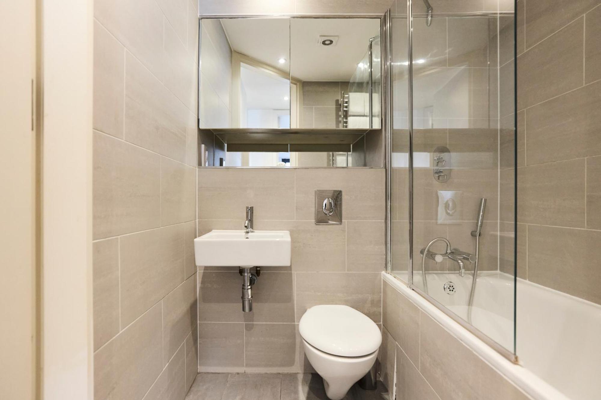 The Kensal Wonder - Bright 2bdr Flat With Balcony * London