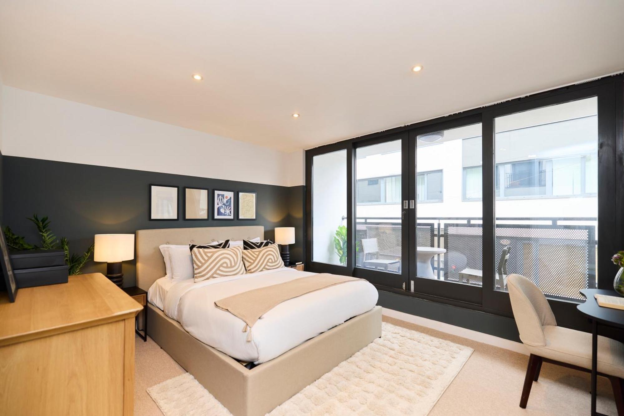 The Kensal Wonder - Bright 2bdr Flat With Balcony Apartment London