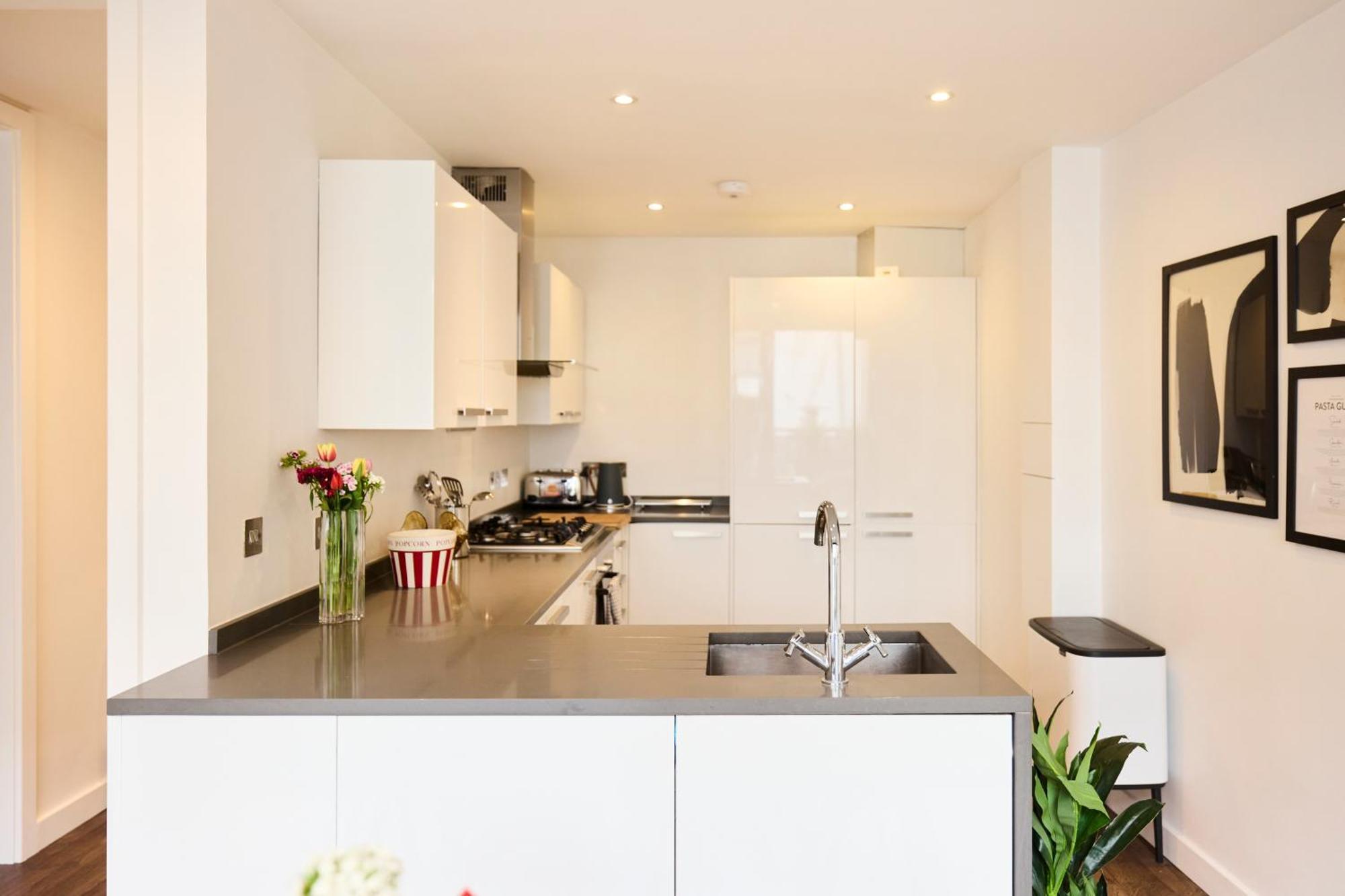Apartment The Kensal Wonder - Bright 2bdr Flat With Balcony