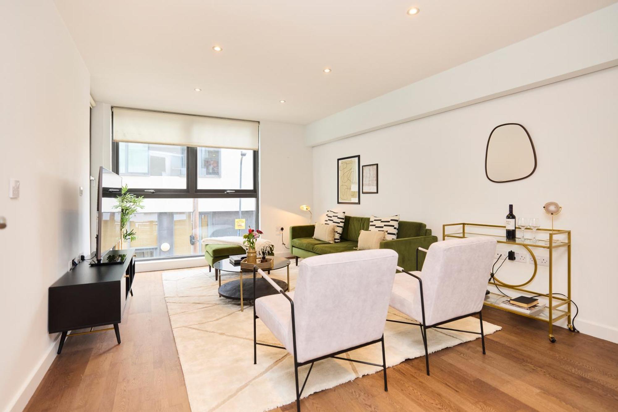 The Kensal Wonder - Bright 2bdr Flat With Balcony Apartment London
