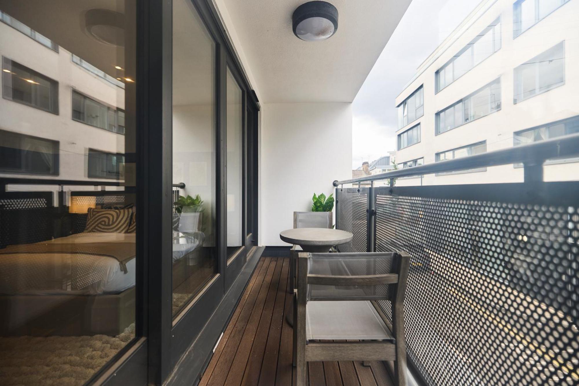The Kensal Wonder - Bright 2bdr Flat With Balcony Apartment